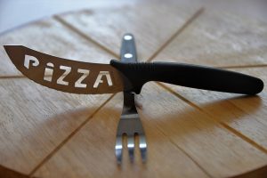pizza-cutlery